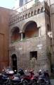 fig.A2 - L'antica
                    sinagoga in Vicolo dell'Atleta in una foto attuale